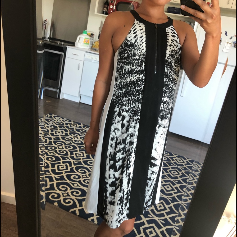BCBG MAXAZRIA- black and white dress size XXS